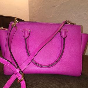 MICHAEL KORS!!! ONLY 30 BUCKS!!! STEAL!! NO DAMAGE